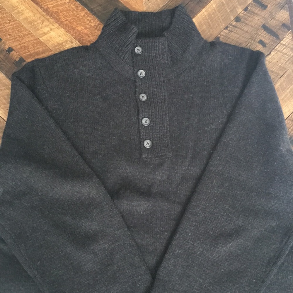 Men’s Bloomingdales cashmere grey sweater